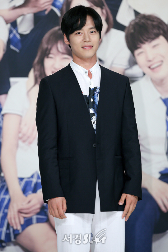 배우 한주완이 11일 오후 서울 영등포구 타임스퀘어 아모리스홀에서 열린 KBS2 ‘학교 2017’ 제작발표회에 참석하고 있다.
