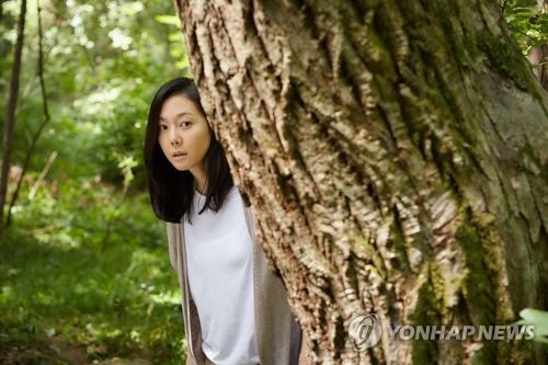 ‘장산범’ 염정아, 아역 배우 신린아에 “엄청난 연기” 극찬 눈길