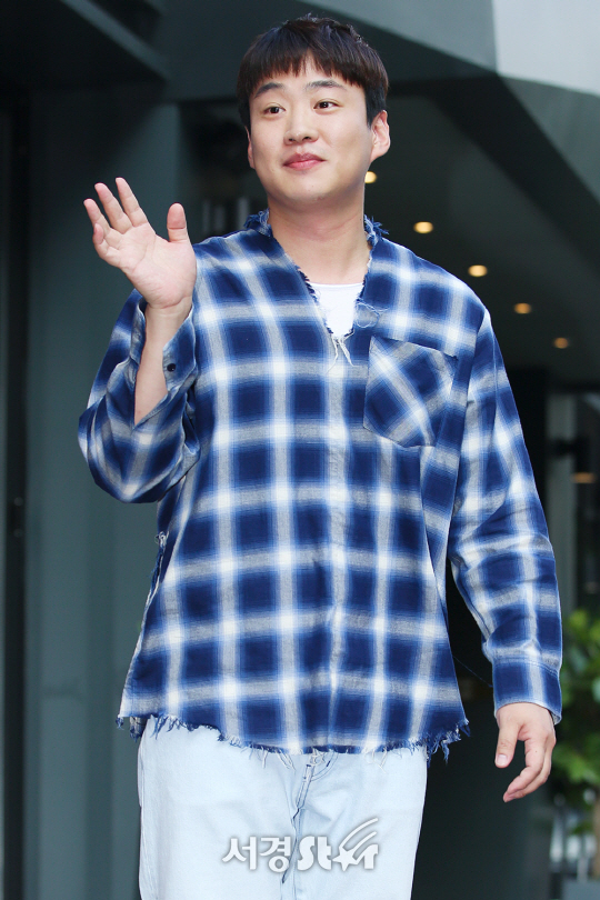 배우 안재홍이 12일 오후 서울 영등포구에 위치한 한 음식점에서 열린 KBS2 월화드라마 ‘쌈, 마이웨이’ 종방연에 참석해 포즈를 취하고 있다.