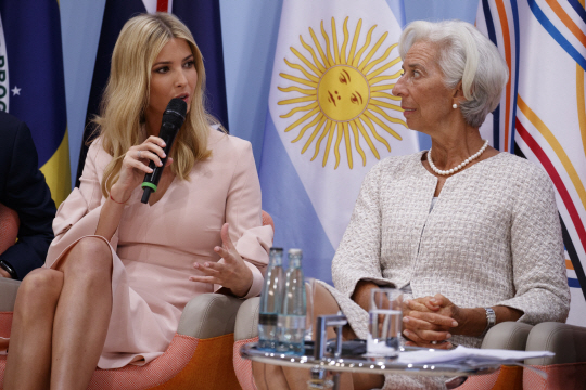 라가르드 IMF 총재, '금융위기 또 올 수 있다'