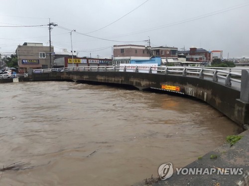 청주 물폭탄, 기록적 폭우로 '아수라장'...현장 모습 어떻길래