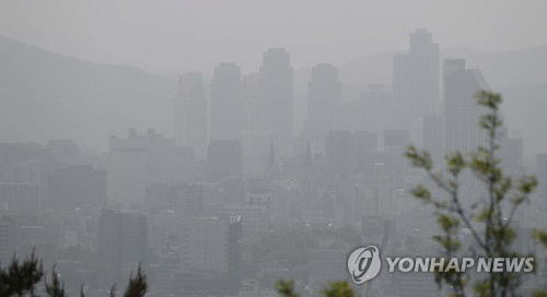 서울 도심 미세먼지 /연합뉴스