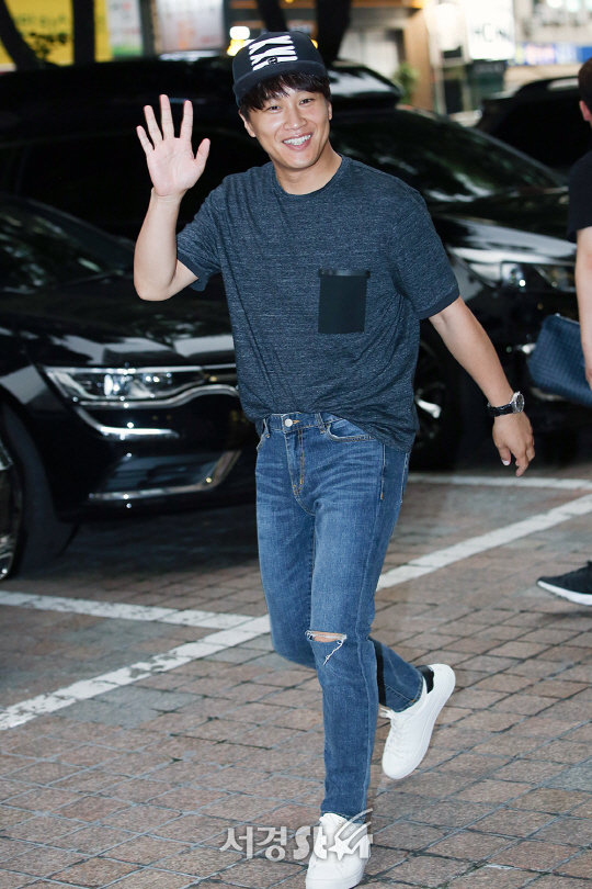 배우 겸 감독 차태현이 22일 오후 서울 영등포구 한 음식점에서 열린 KBS2 금토드라마 ‘최고의 한방’ 종방연에 참석하고 있다.