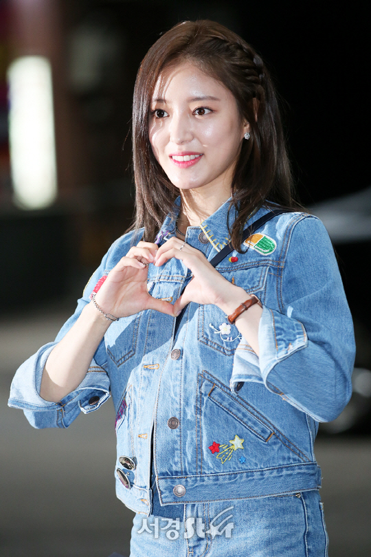 배우 이세영이 22일 오후 서울 영등포구 한 음식점에서 열린 KBS2 금토드라마 ‘최고의 한방’ 종방연에 참석하고 있다.