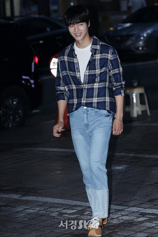 배우 양세종이 23일 오후 서울 영등포구 여의도동에 위치한 한 음식점에서 열린 OCN 토일드라마 ‘듀얼’ 종방연에 참석해 포토타임을 갖고 있다.