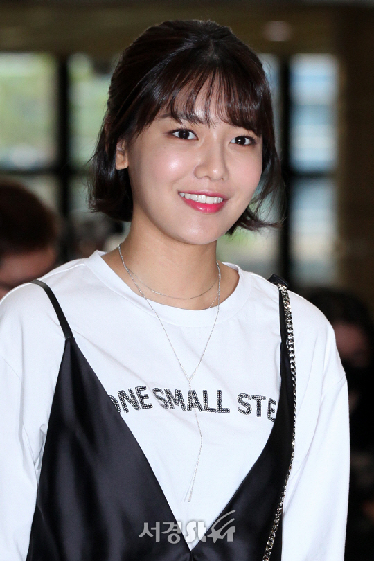 소녀시대 수영, 자체발광 미모! (김포공항 출국)