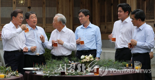 청와대 ‘호프미팅’ 건배주는 ‘세븐브로이’…정규직 100% 중소기업