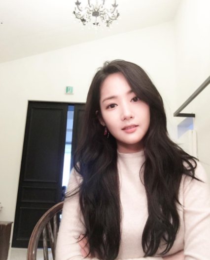 ‘7일의 왕비’ 종영 후 일상으로 복귀한 박민영 “아름다워”