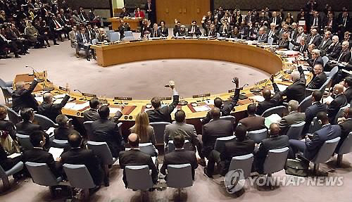 북한의 잇따른 도발에 따른 유엔 안전보장이사회(안보리)의 새로운 대북제재 결의안을 놓고 입장차를 좁히지 못하먼 미국과 중국이 합의에 근접했다는 보도가 나왔다./연합뉴스