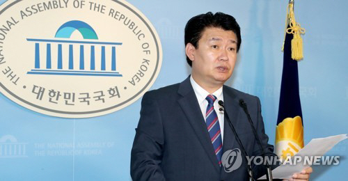 한국당, 안철수 당대표 출마 비판…“정체성부터 분명히 해야”
