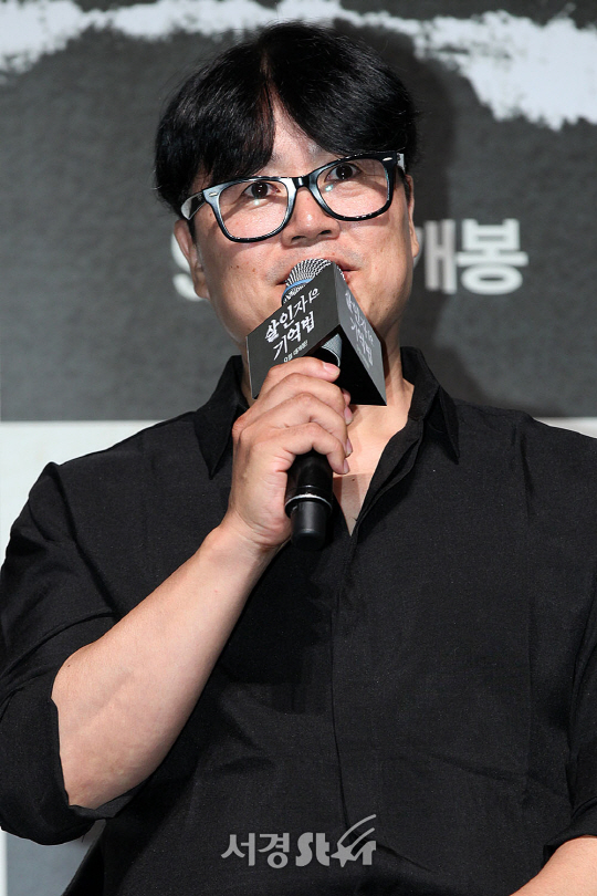 원신연 감독이 8일 오전 서울 강남구 신사동 압구정 CGV에서 열린 영화 ‘살인자의 기억법’ 제작보고회에 참석했다.