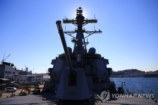 초고속폭탄(HVP)이 해군 군함에 활용되면 북한의 순항미사일과 탄도미사일 위협에 대응할 수 있다./연합뉴스