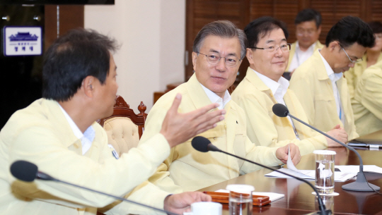 靑 '현정부 임기내 공무원 연차휴가 다 쓰게 하겠다'