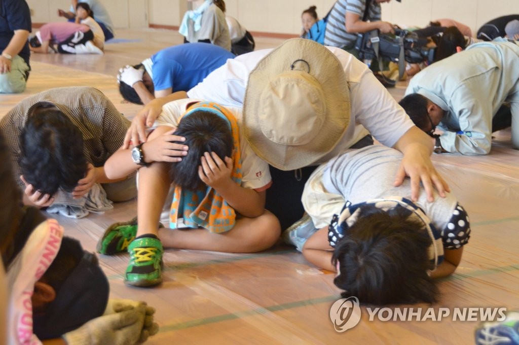 북한 연이은 미사일 도발에 일본 긴장감 고조...대피훈련도 전개