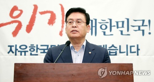 정우택 원내대표, '좌파 독재정권 시동...언론 탄압 반드시 막아야'