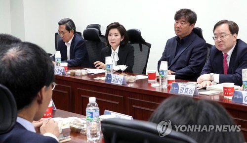 자유한국당-바른정당, '문재인 케어, 포퓰리즘 우려...잠 못 이루겠다'