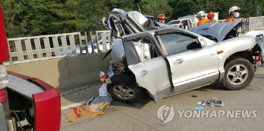 ‘또 졸음운전’ 천안-논산고속도로서 8중 추돌사고로 2명 사망