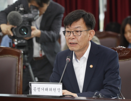 '공정위는 민원기관 아니다'…선 긋는 김상조