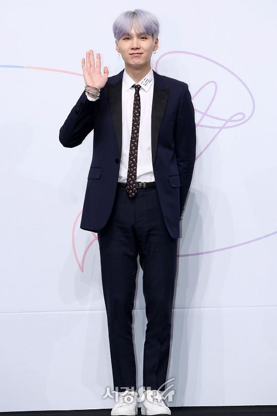 [현장] 방탄소년단 슈가, '선주문량 112만장 돌파…저희를 향한 믿음에 감사해'