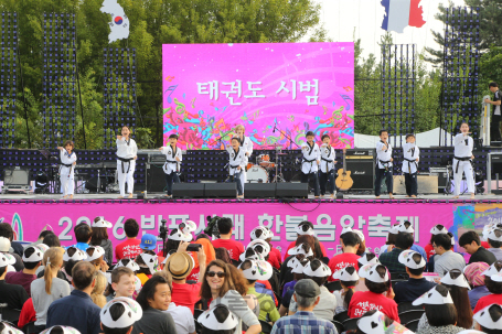 23일 서울 반포한강공원서 한불음악 축제...佛 가수 비안네 공연