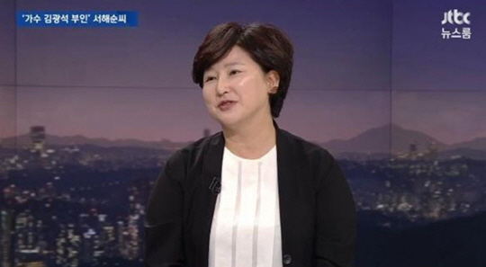 故 김광석의 부인 서해순씨가 JTBC뉴스룸에 출연해 자신을 둘러싼 의혹에 대해 해명했다./사진= JTBC 뉴스룸