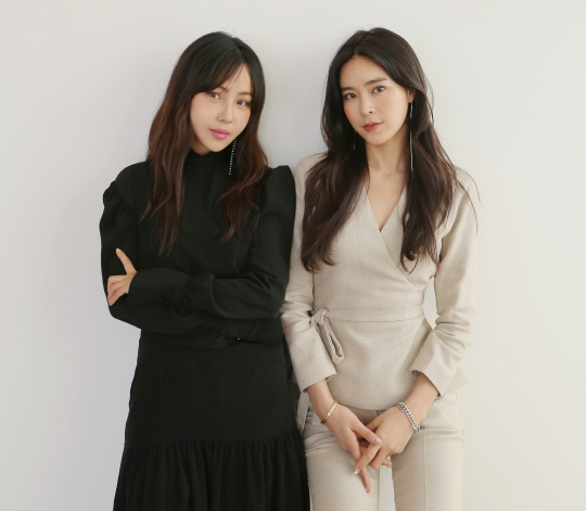 송미라(왼쪽)·김혜련 다크빅토리 대표.