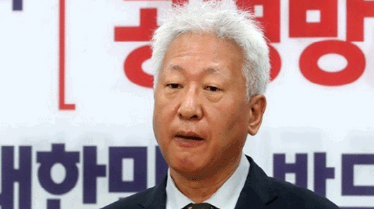 류석춘 '지방선거 패하면 홍준표 대표직 사퇴해야'