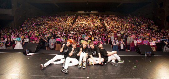 그룹 유키스, 일본 라이브 콘서트 개최…현지 팬들 열광