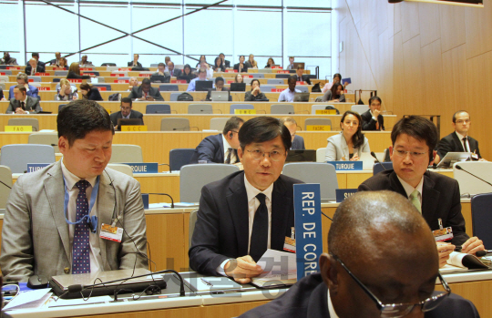 성윤모 청장이 WIPO 총회에서 기조 연설을 하고 있다./사진제공=특허청
