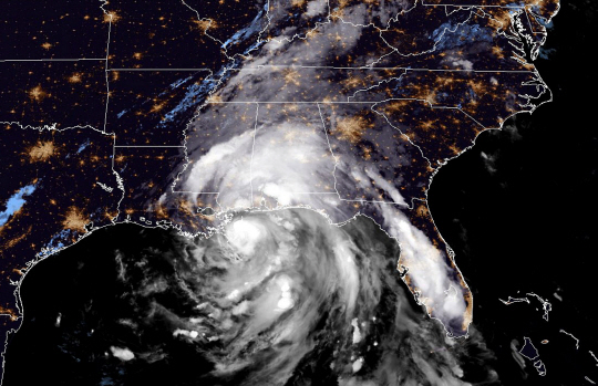 미국 국립해양대기국(NOAA)가 8일(현지시간) 위성으로 촬영한 허리케인 ‘네이트’ 모습 /AFP연합뉴스