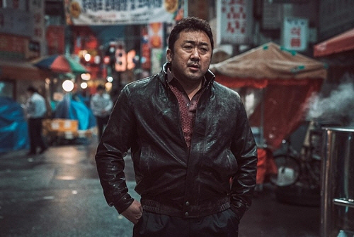 ‘범죄도시’, ‘남한산성’ 제치고 1위...마동석의 힘?