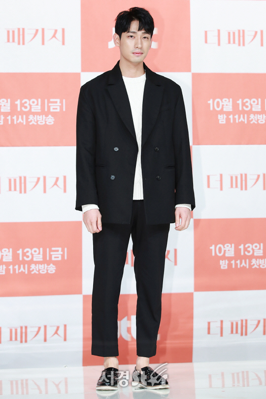 배우 윤박이 11일 오전 서울 영등포구 타임스퀘어 아모리스홀에서 열린 JTBC 새 금토드라마 ‘더 패키지’ 제작발표회에 참석하고 있다.