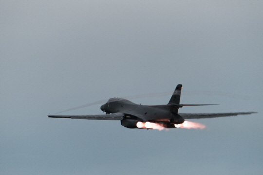 美 B-1B 출격 정례화 수준으로 확대