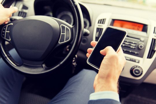 영국·네덜란드 운전 중 휴대전화 사용 처벌수위 높인다