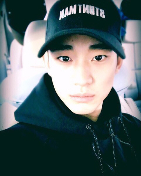 김수현, 오늘(23일) 비공개 입대…“공식행사 없이 조용히 입소”