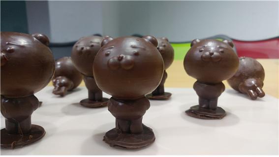 수강생들이 3D프린팅으로 만든 초콜릿 피규어