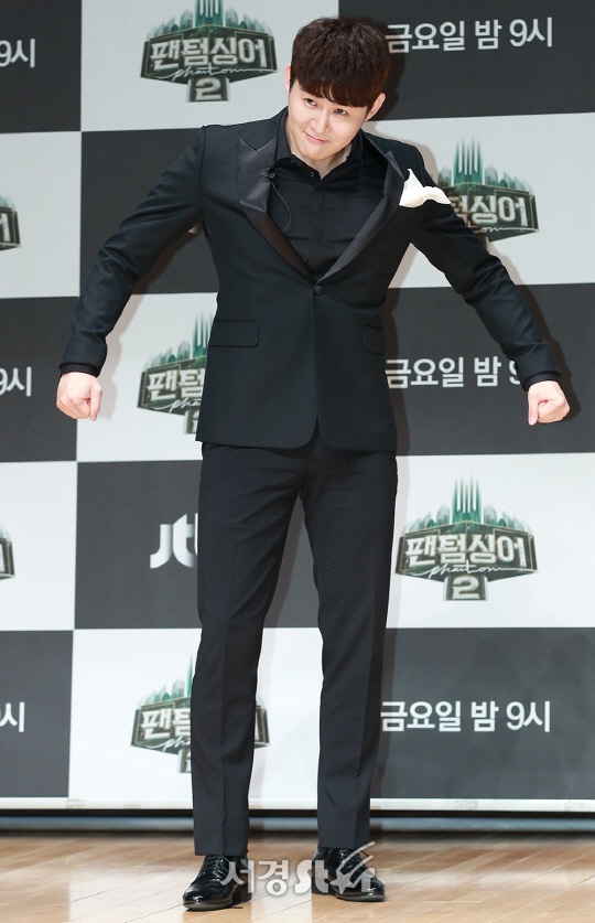 에델라인클랑 김동현이 26일 오전 서울 마포구 상암 JTBC에서 열린 JTBC ‘팬텀싱어2’ 기자간담에 참석해 포토타임을 갖고 있다.