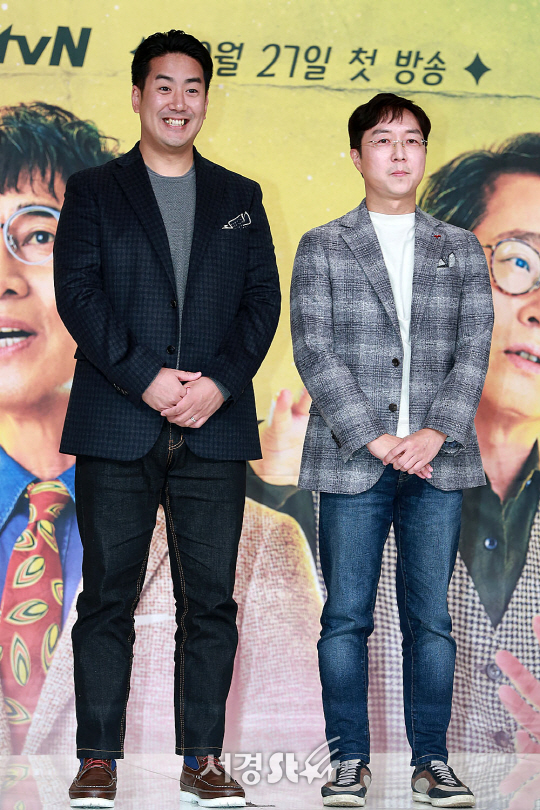 정동선, 유현준이 26일 오후 서울 영등포구 영등포 타임스퀘어 아모리스홀에서 열린 tvn ‘알아두면 쓸데없는 신비한 잡학사전2’ 제작발표회에 참석했다.