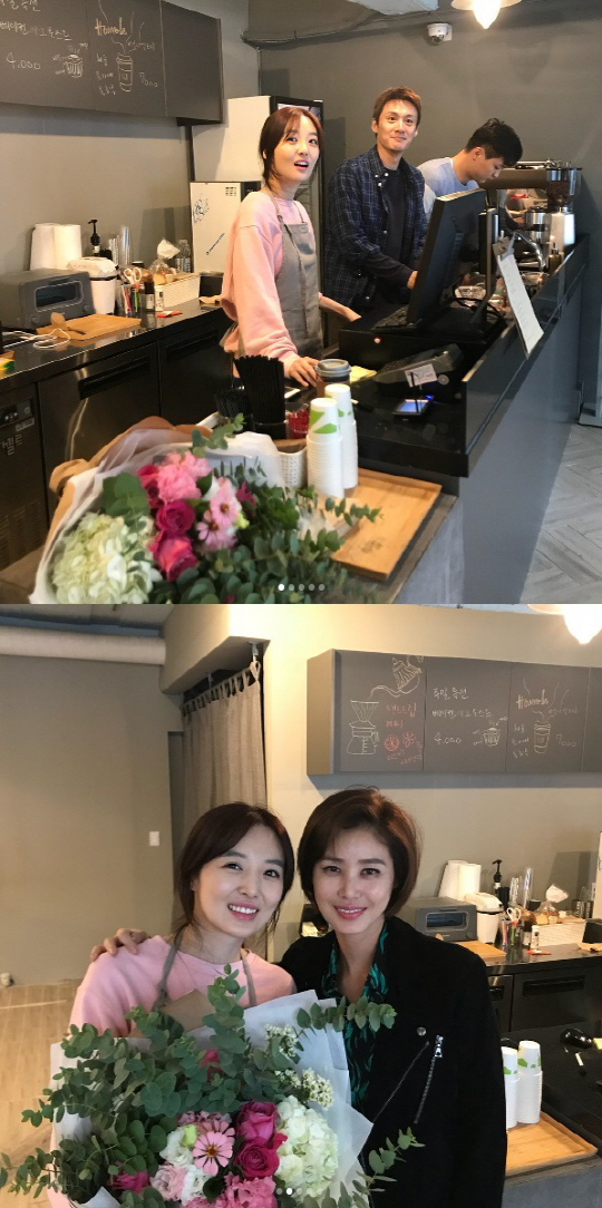 김성령, 오상진♥김소영 북카페 오픈 축하…“마음이 근사한 부부”