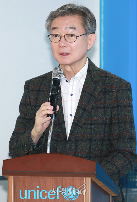 서대원 사무총장이 1일 오전 서울 마포구 유니세프한국위원회에서 열린 글로벌 프로젝트 캠페인 ‘LOVE MYSELF’ 런칭 기자간담회에 참석하고 있다.