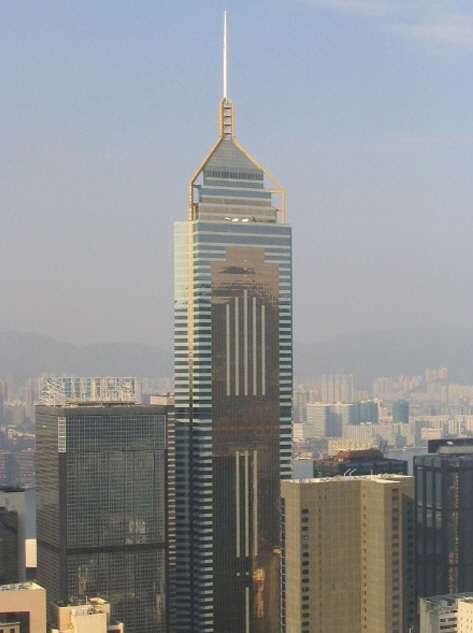 홍콩 최대 갑부 ‘리카싱’이 소유하고 있는 ‘더 센터’ 건물이 매각됐다. /사진=구글이미지