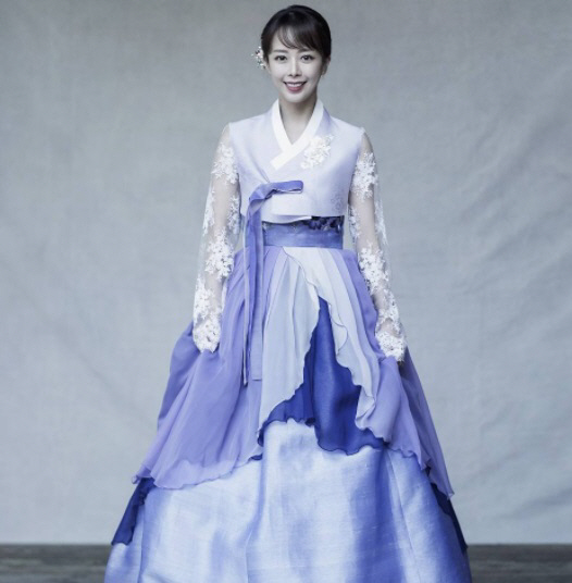 이하이♥신지수 오늘 결혼! 박효신과 작업한 ‘훈남 작곡가’ 고혹적인 한복 사진 너무 예뻐