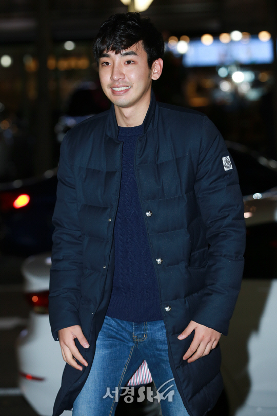 배우 송지호가 6일 오후 서울 영등포구 한 음식점에서 열린 MBC 드라마 ‘병원선’ 종방연에 참석하고 있다.