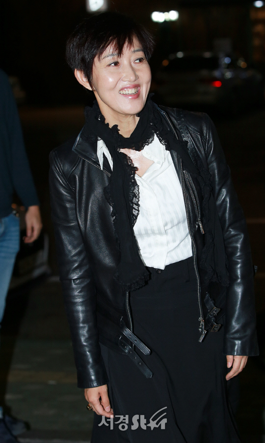 배우 정경순이 6일 오후 서울 영등포구 한 음식점에서 열린 MBC 드라마 ‘병원선’ 종방연에 참석하고 있다.