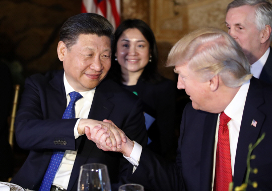 시진핑(왼쪽) 중국 국가 주석과 도널드 트럼프 미국 대통령. /AP연합뉴스