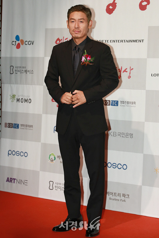배우 설경구가 9일 오후 서울 중구 프레스센터 20층 국제회의장에서 열린 제 37회 영평상 시상식에 참석했다.