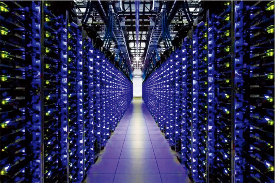 구글 데이터 센터의 서버들은 구글 드라이브 같은 데이터 저장 서비스를 지원한다.