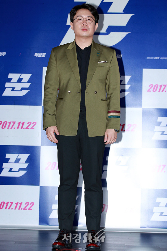 배우 안세하가 10일 오후 서울 중구 메가박스 동대문에서 열린 영화 ‘꾼’ 언론시사회에 참석해 포토타임을 갖고 있다.