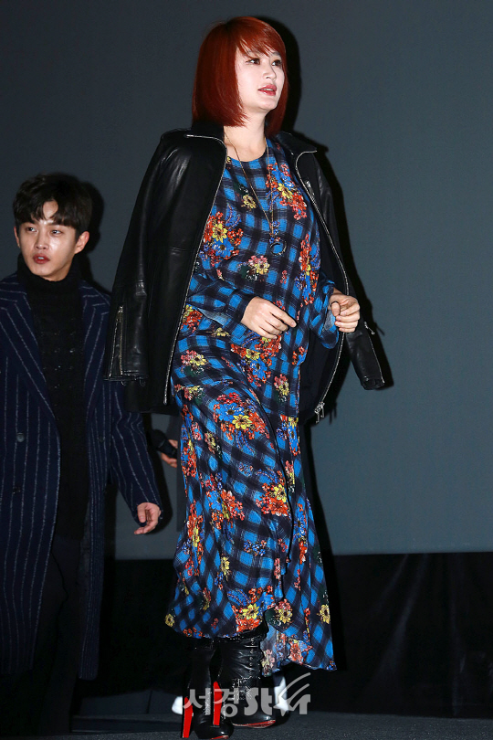 배우 김혜수가 11일 오후 서울 용산구 CGV 용산아이파크몰에서 진행된 영화 ‘미옥’ 무대인사에 참석했다.