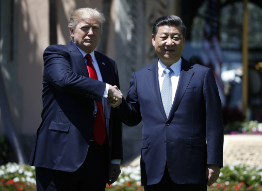 도널드 트럼프 미국 대통령과 시진핑(오른쪽) 중국 국가주석./AP연합뉴스